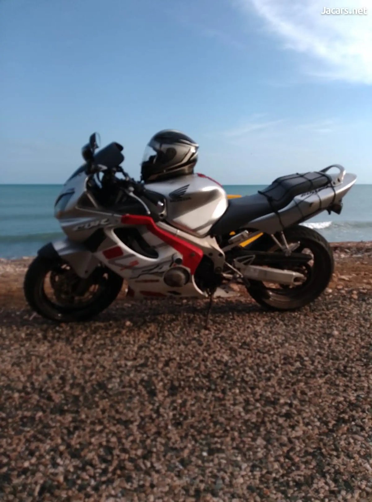 2001 HONDA F4