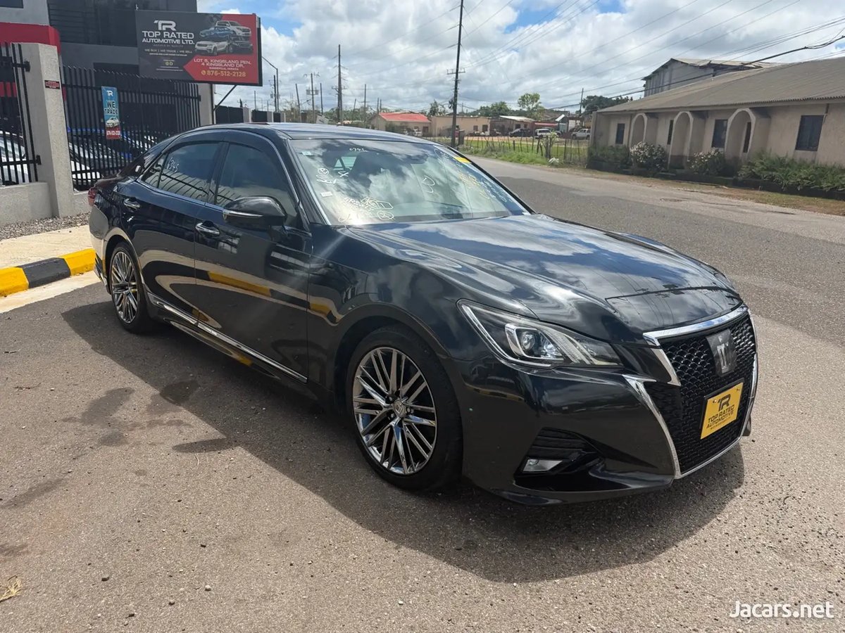 2017 TOYOTA Crown