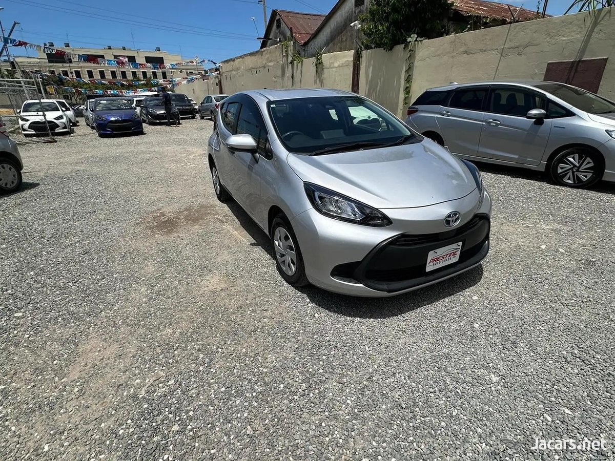 2021 TOYOTA Aqua