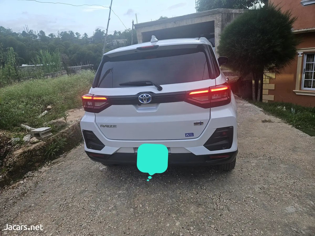 2022 TOYOTA Raize