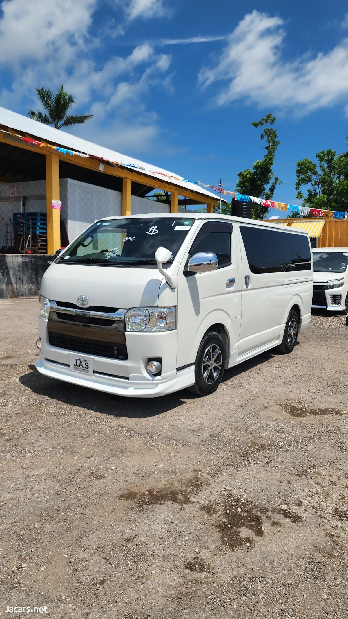 2019 TOYOTA Hiace