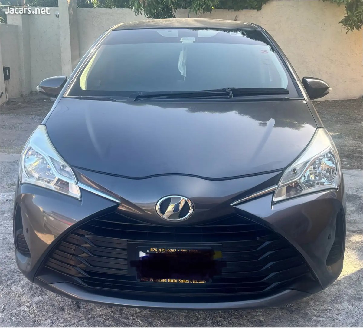 2017 TOYOTA Vitz