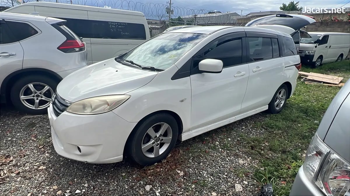 2013 NISSAN LaFesta