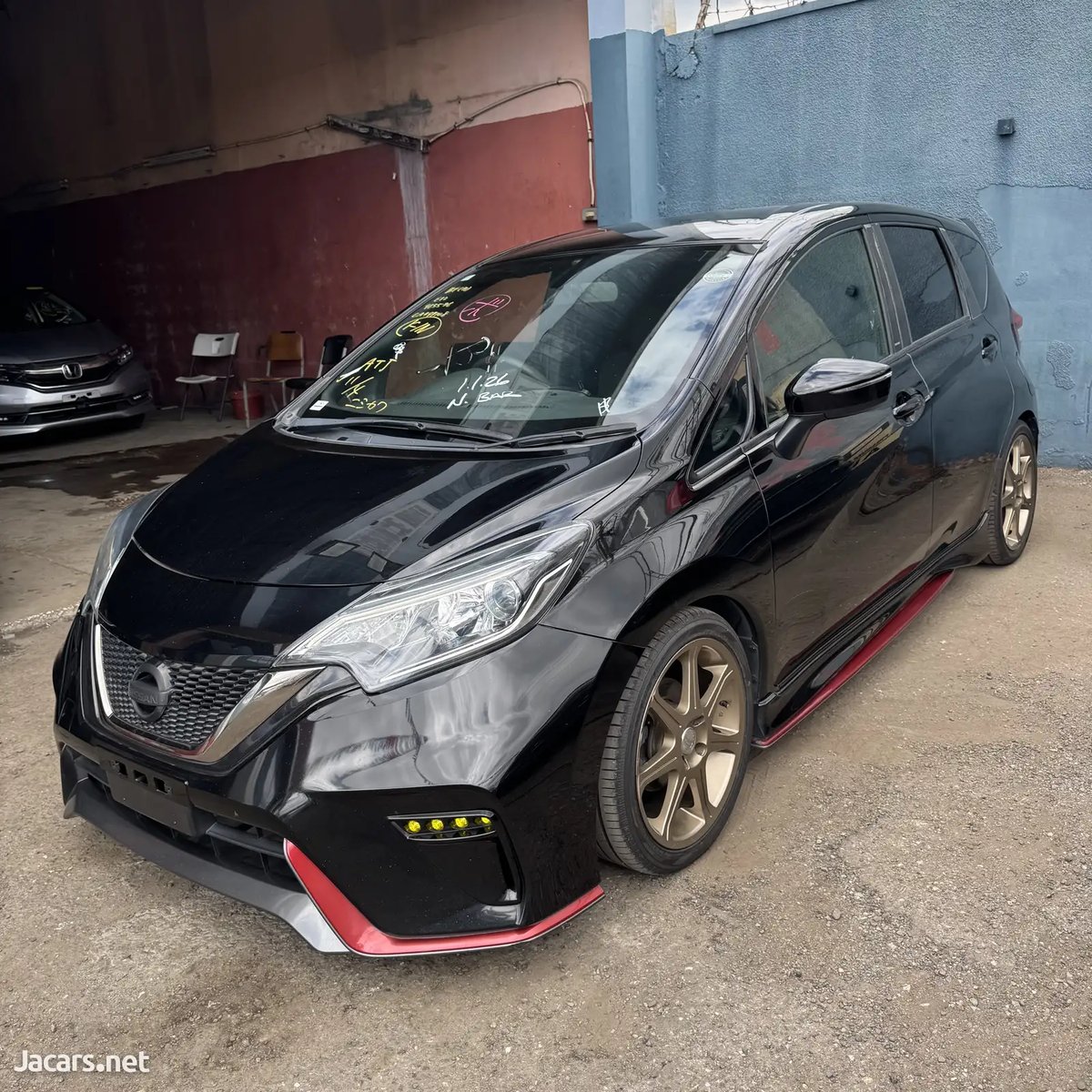 2017 NISSAN Note