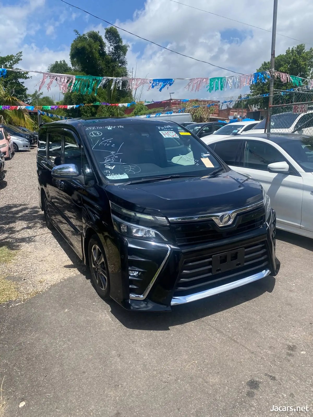 2017 TOYOTA Voxy