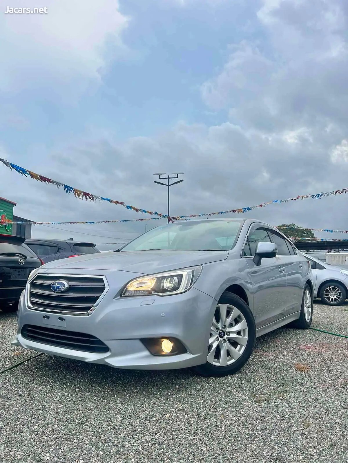 2017 SUBARU Legacy