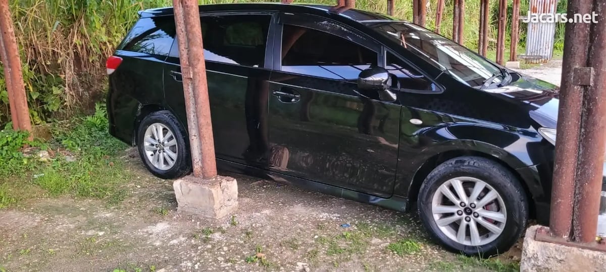 2011 TOYOTA Wish