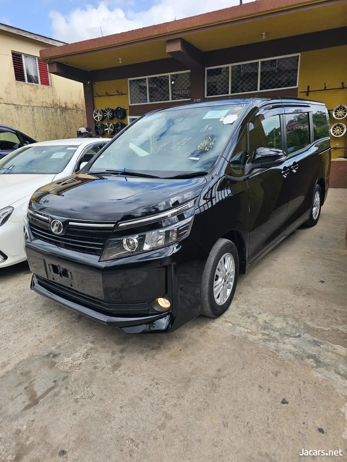 2017 TOYOTA Voxy