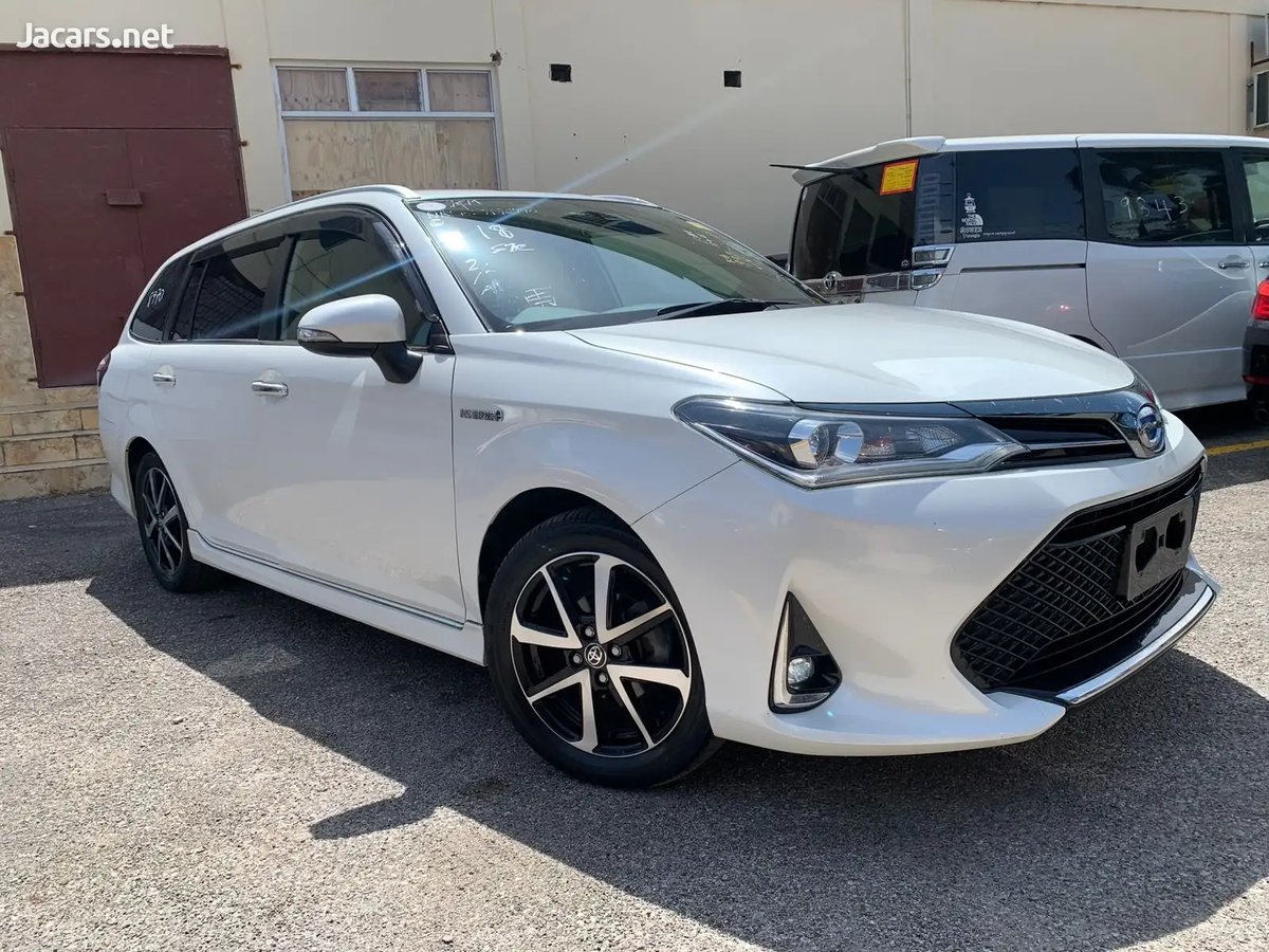 2018 TOYOTA Fielder