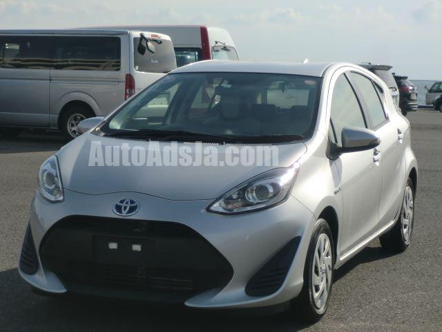 2017 TOYOTA AQUA HYBRID