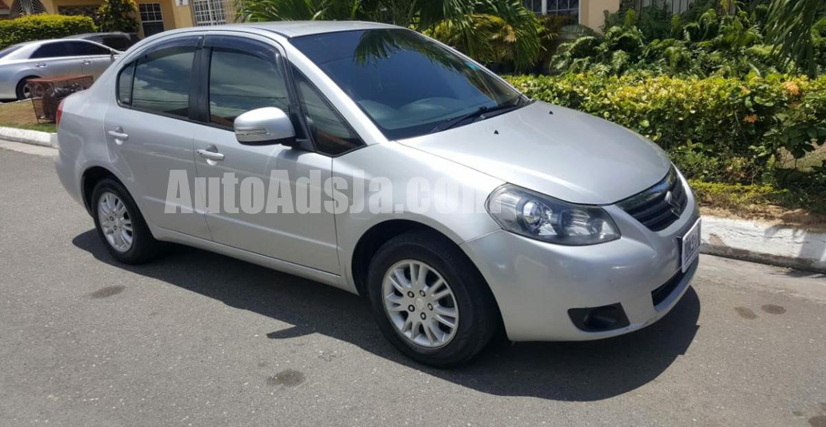 2013 SUZUKI SX4
