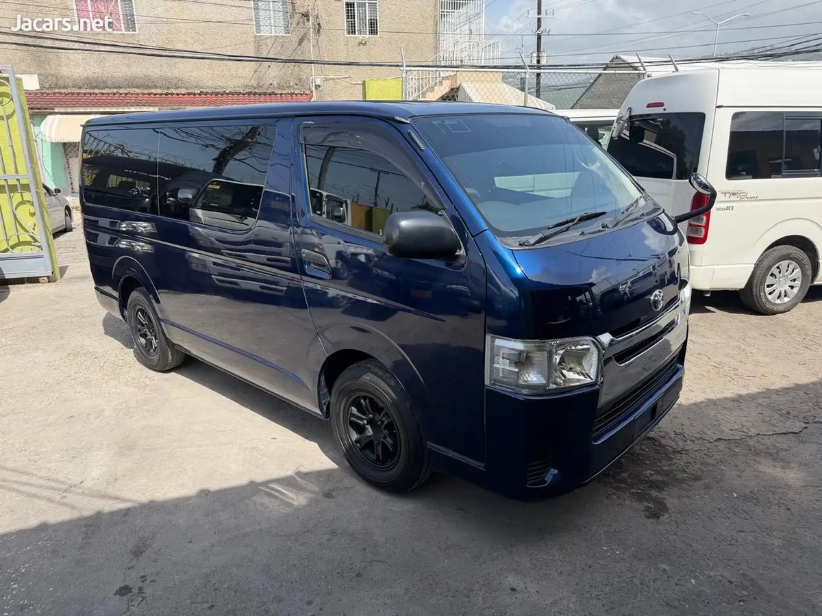 2017 TOYOTA Hiace