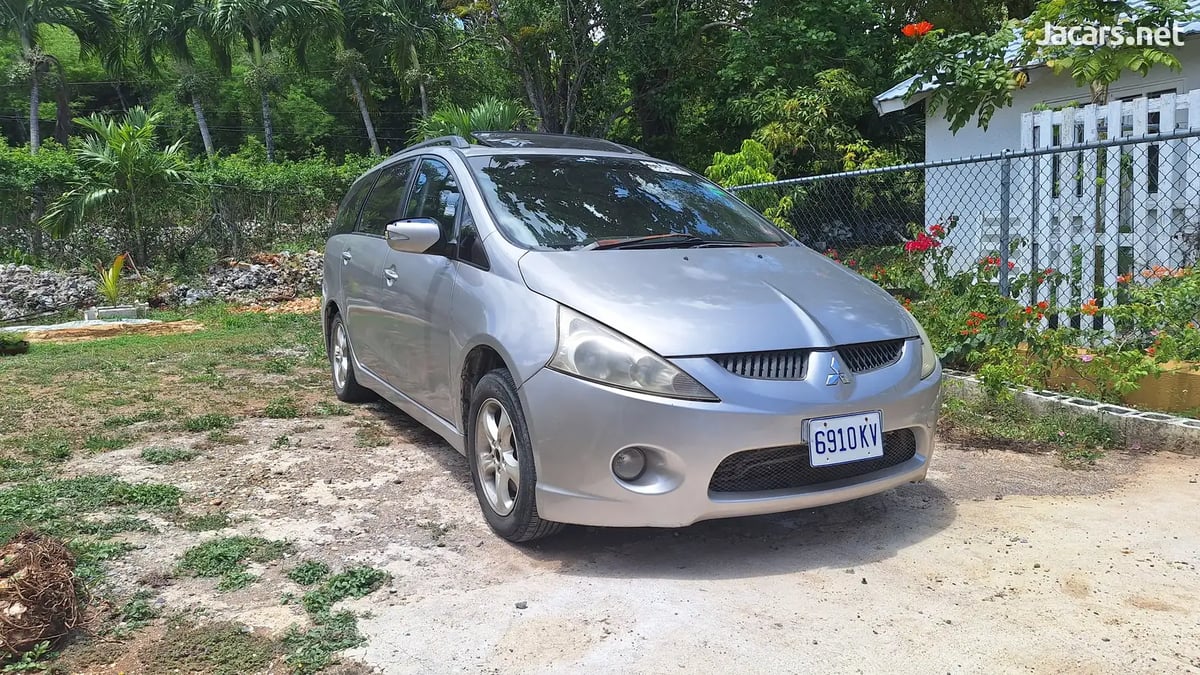 2008 MITSUBISHI Grandis