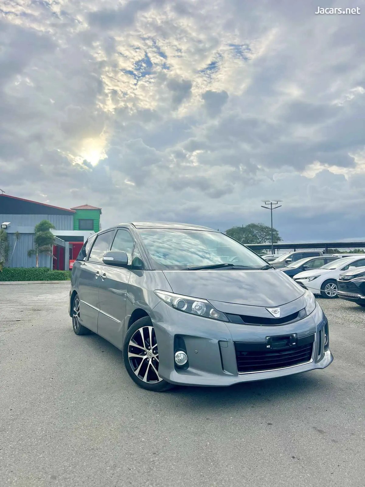 2015 TOYOTA Estima
