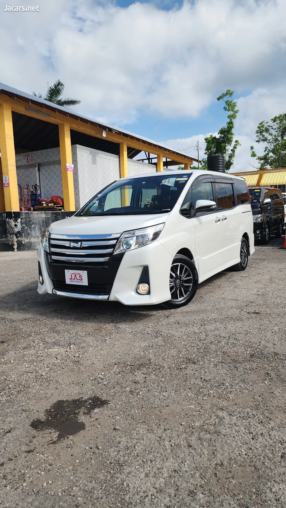 2015 TOYOTA Noah
