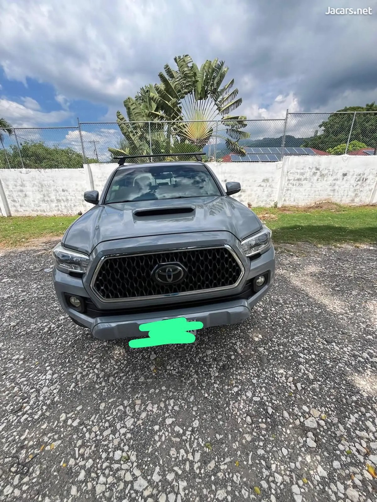 2018 TOYOTA Tacoma