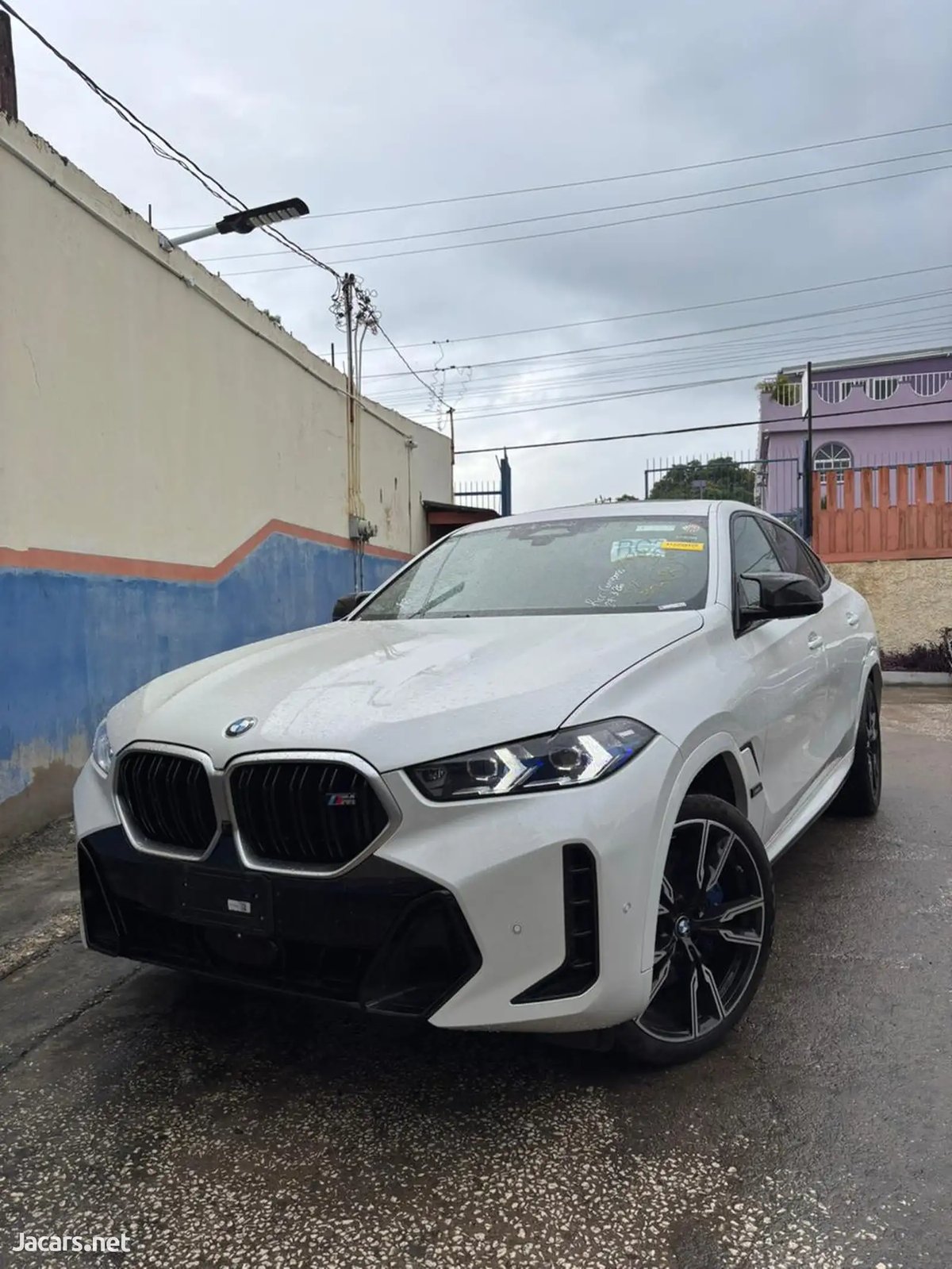 2023 BMW X6