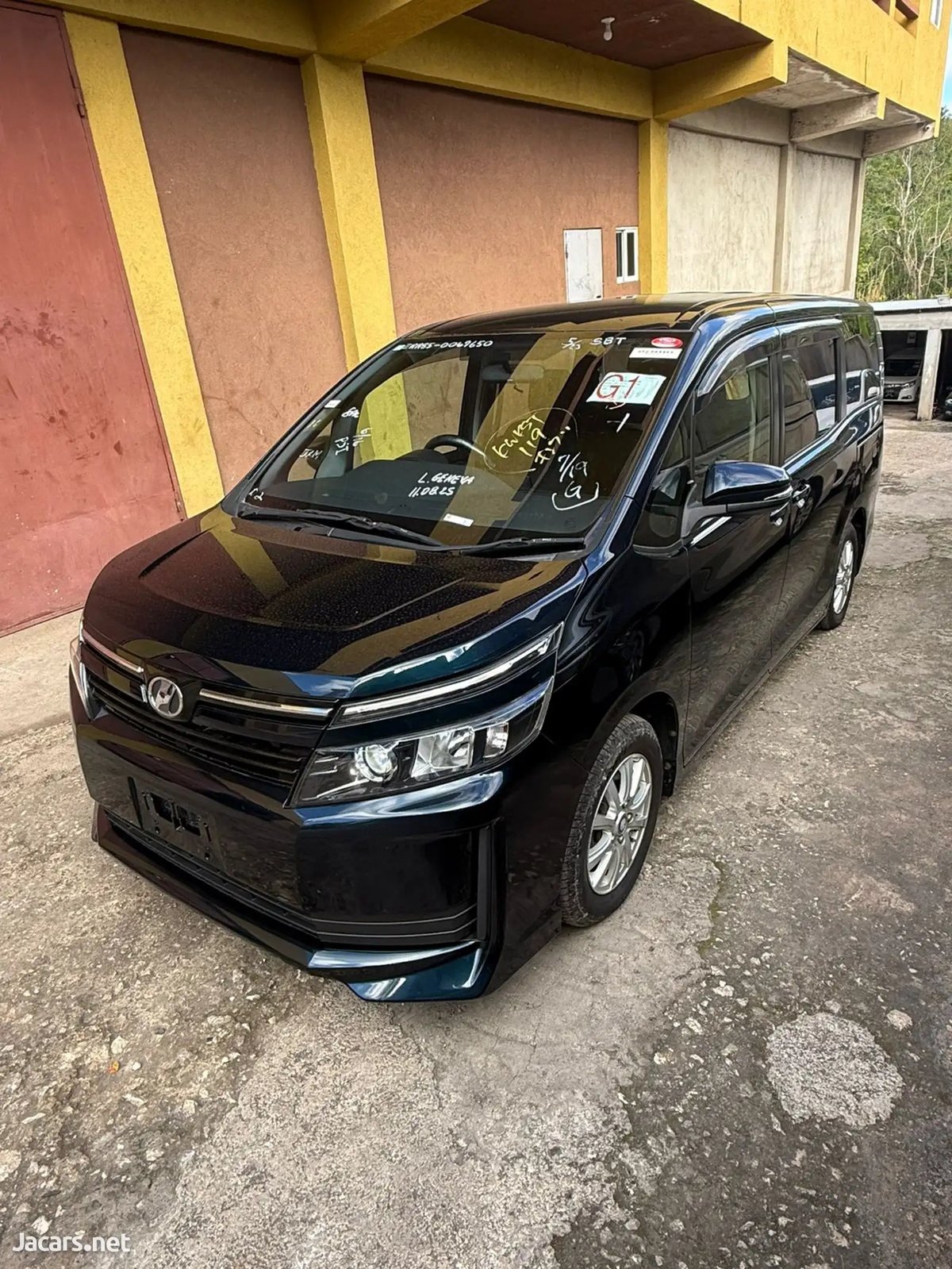 2016 TOYOTA Voxy