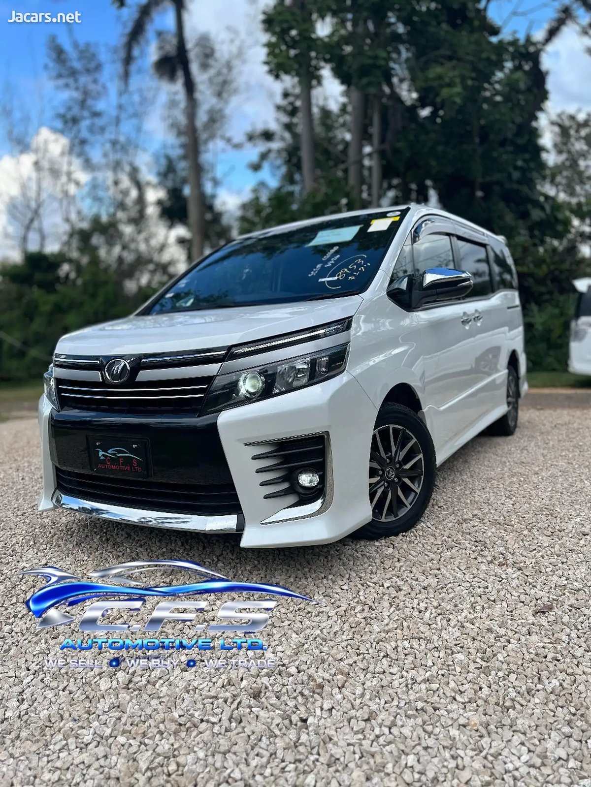 2017 TOYOTA Voxy