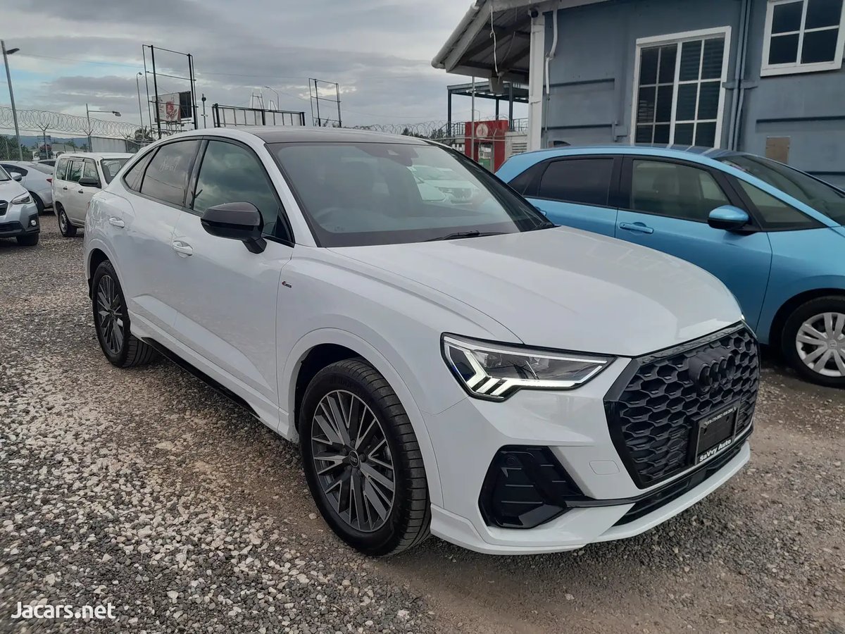 2023 AUDI Q3