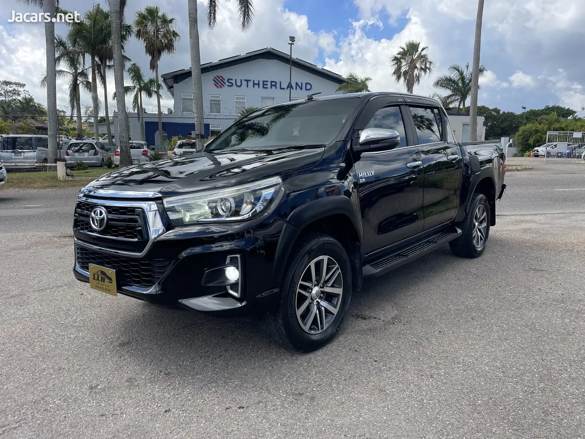 2017 TOYOTA Hilux