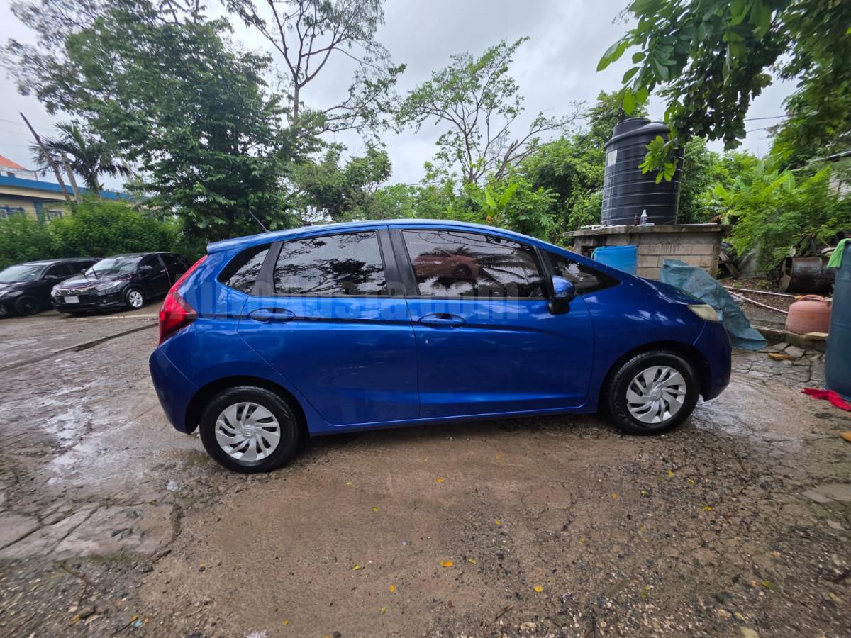 2017 HONDA FIT