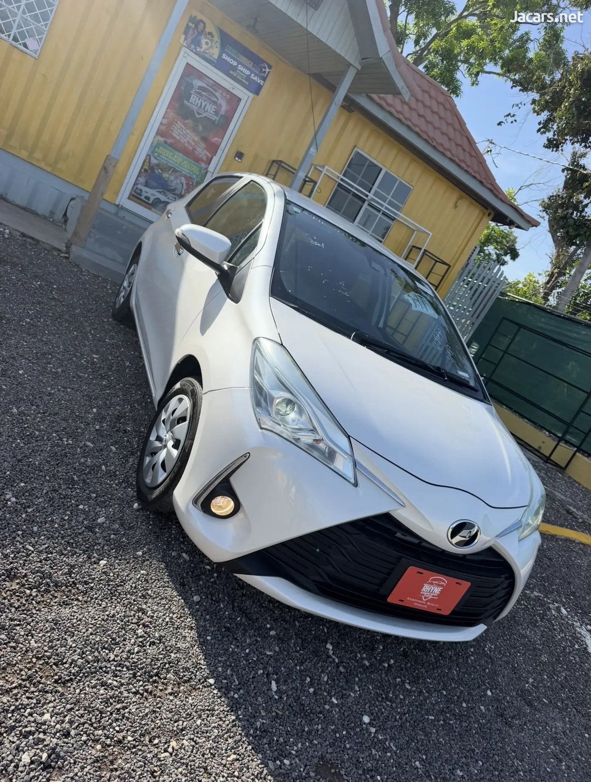 2020 TOYOTA Vitz