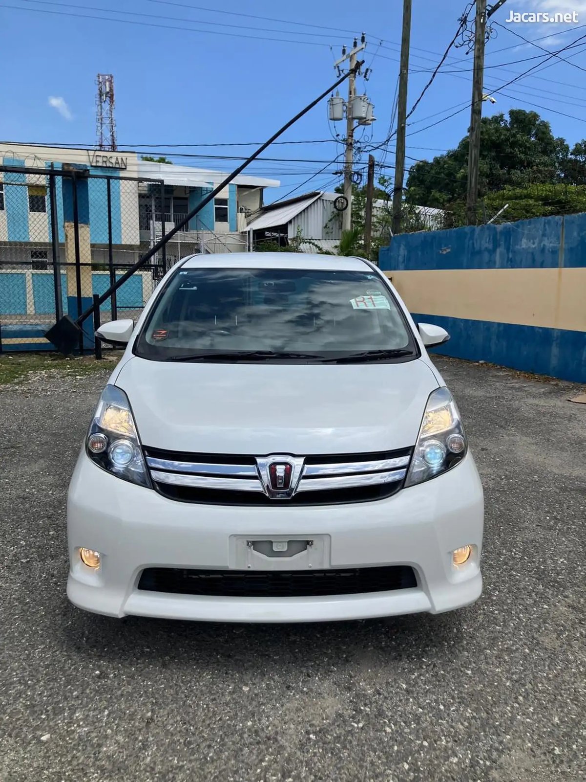 2016 TOYOTA Isis