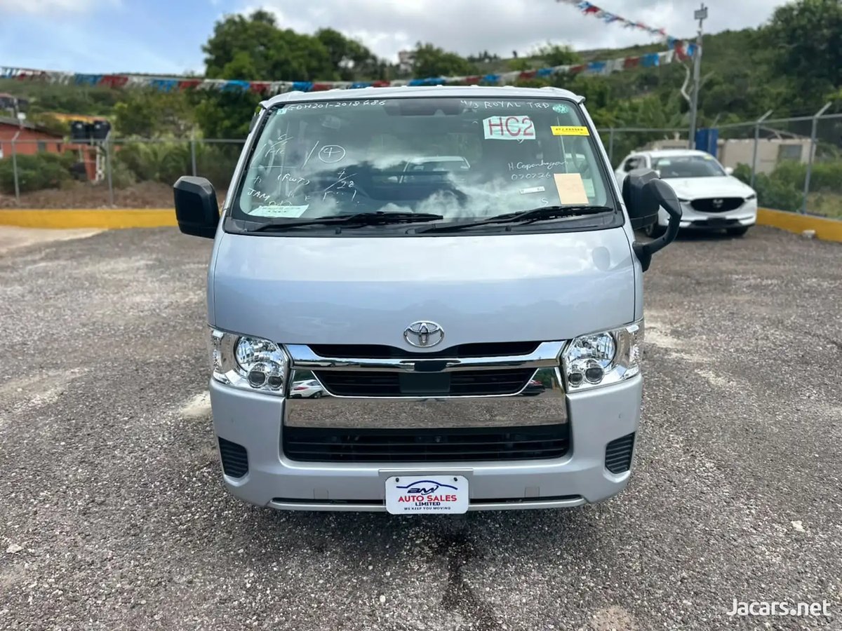 2021 TOYOTA Hiace