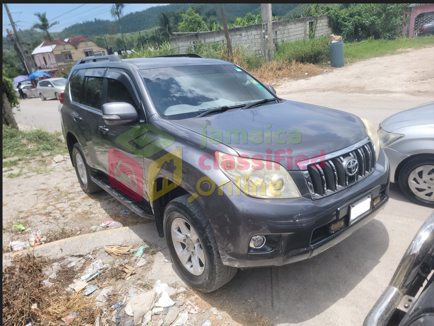 2012 TOYOTA LAND CRUISER PRADO