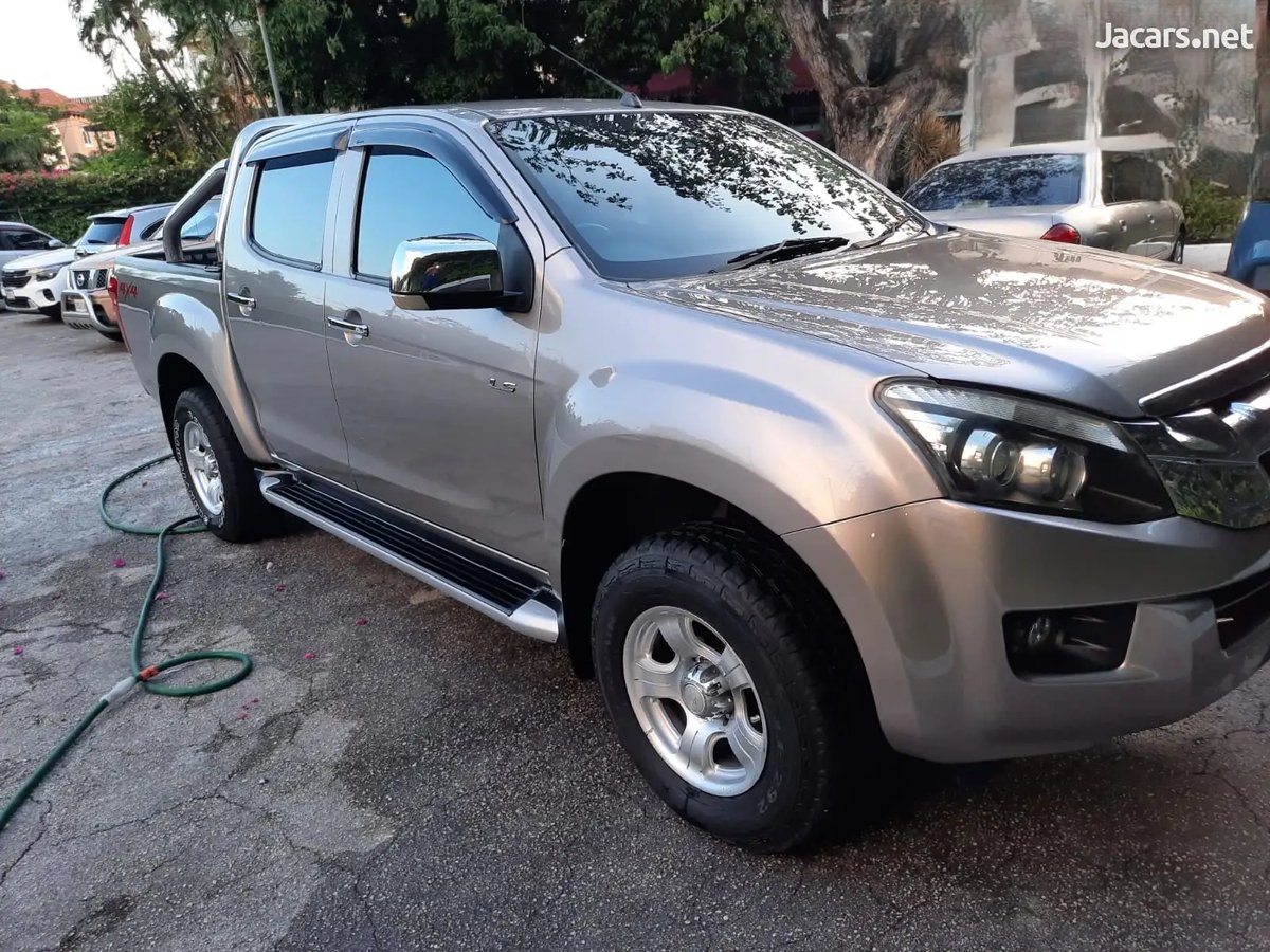 2015 ISUZU D-Max