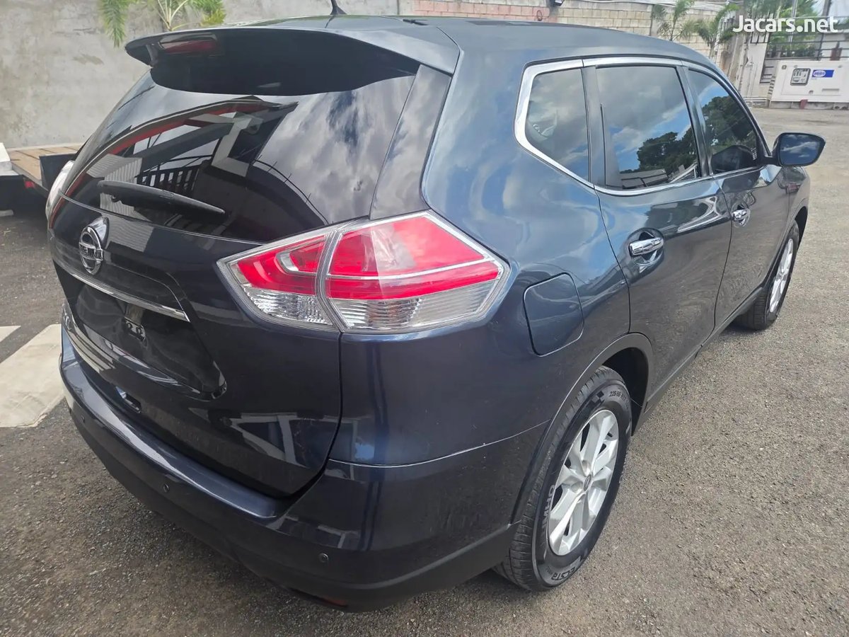 2016 NISSAN X-Trail