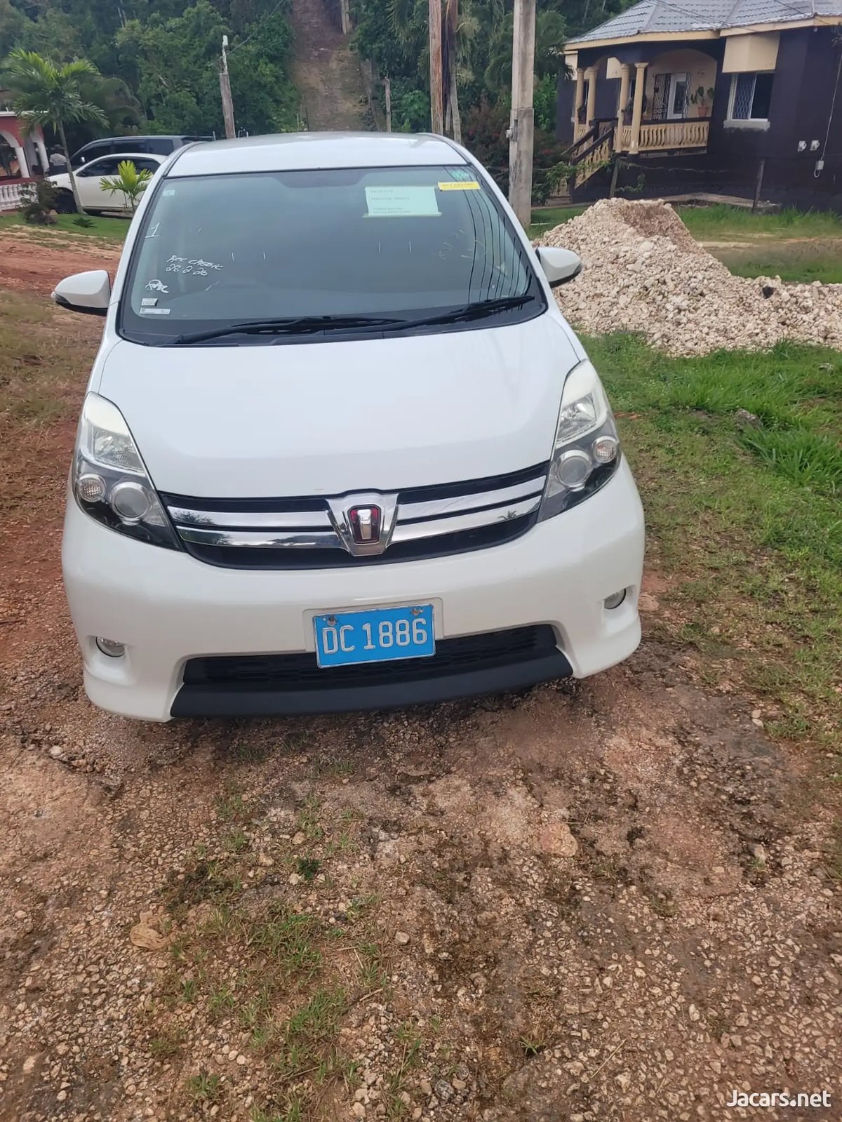 2015 TOYOTA Isis