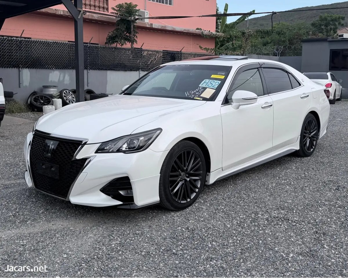 2015 TOYOTA Crown