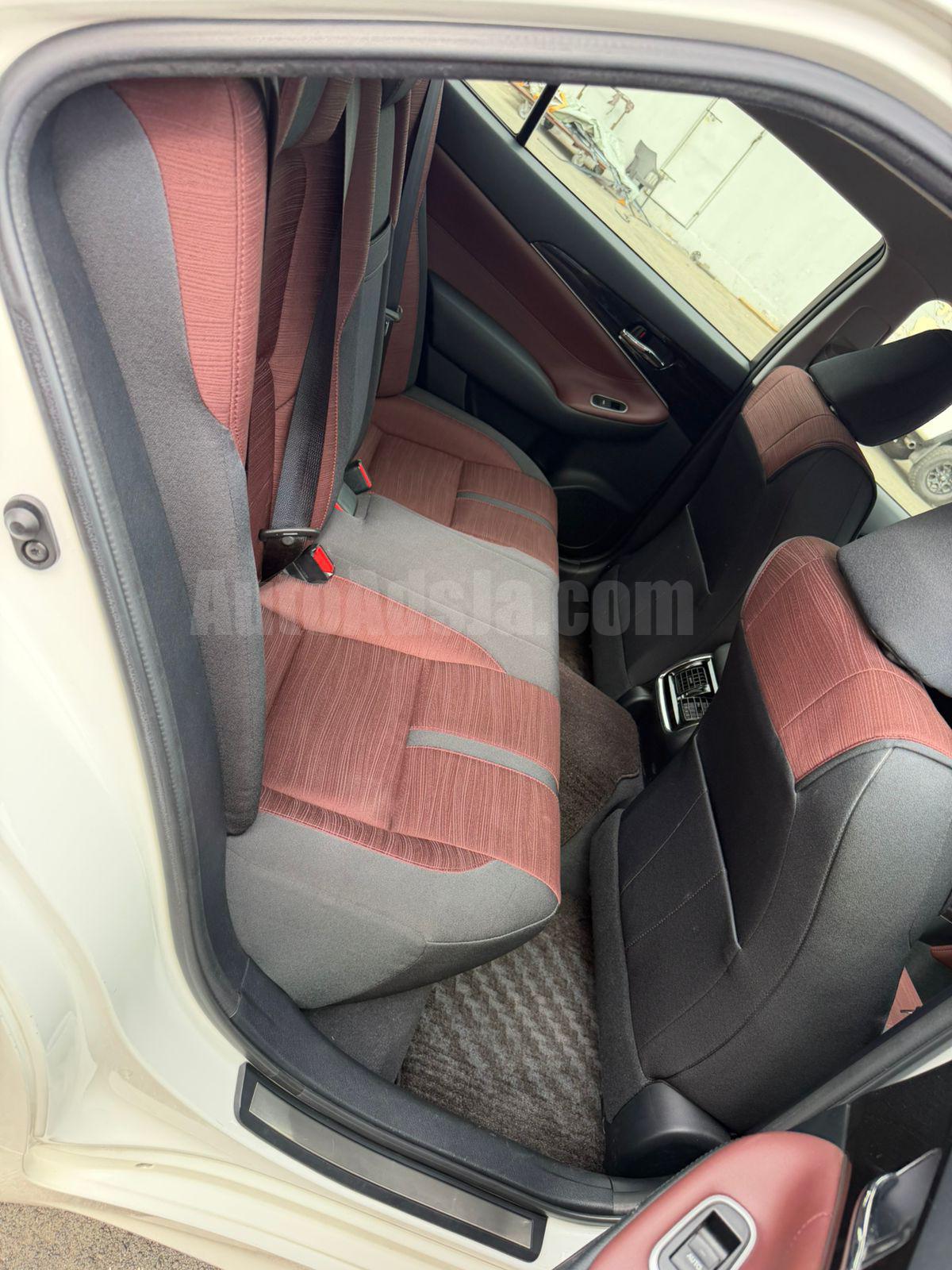 2016 TOYOTA CROWN ATHLETE SJ