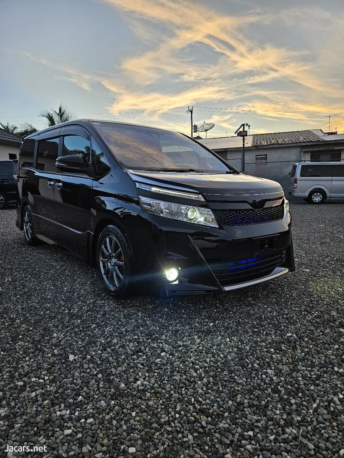 2016 TOYOTA Voxy