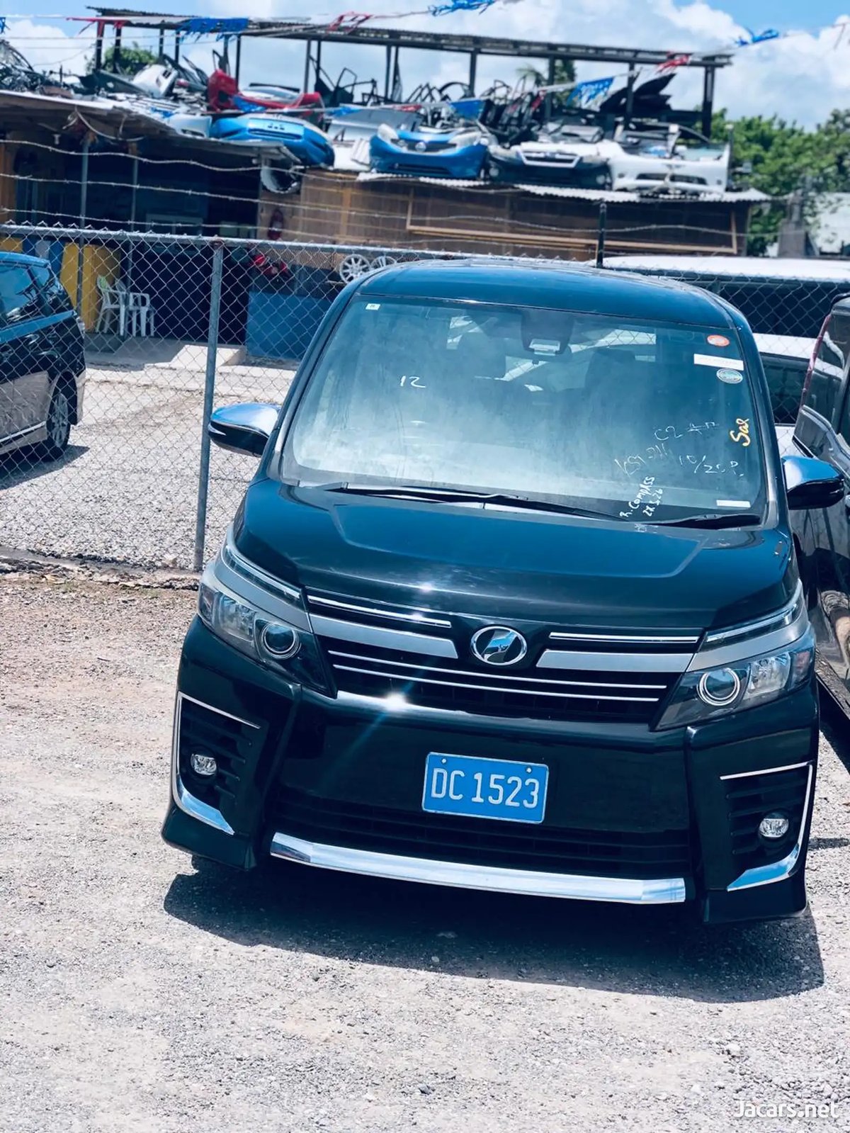 2015 TOYOTA Voxy