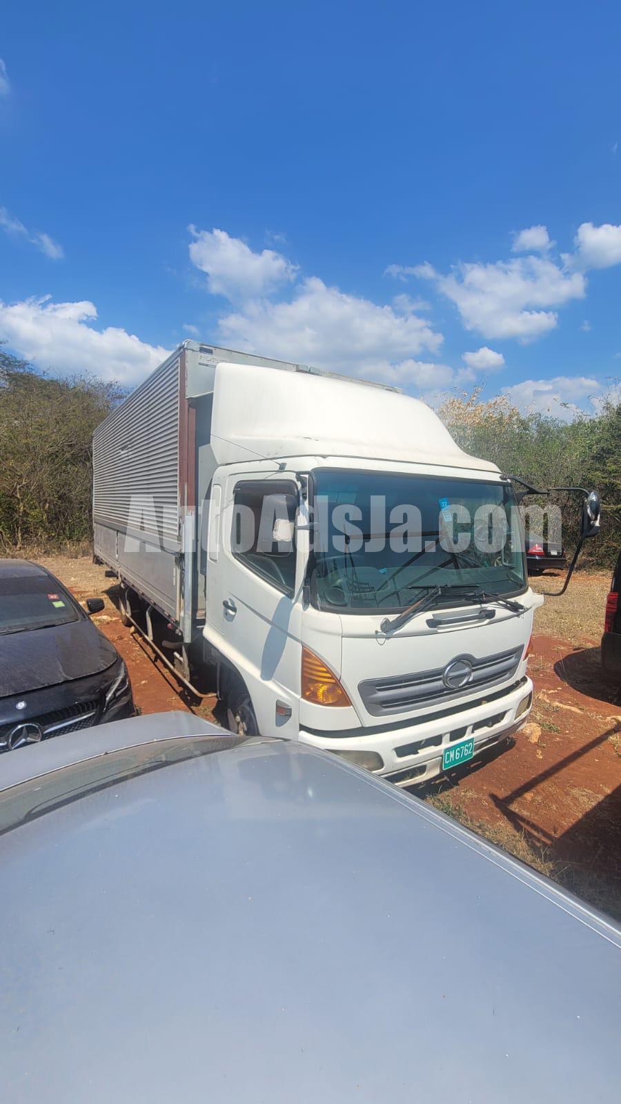 2006 TOYOTA HINO