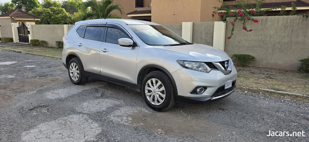 2014 NISSAN X-Trail