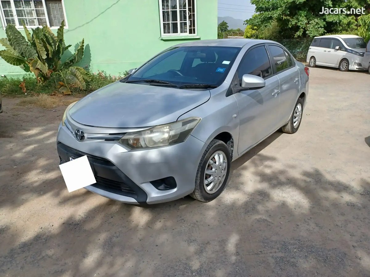 2017 TOYOTA Yaris