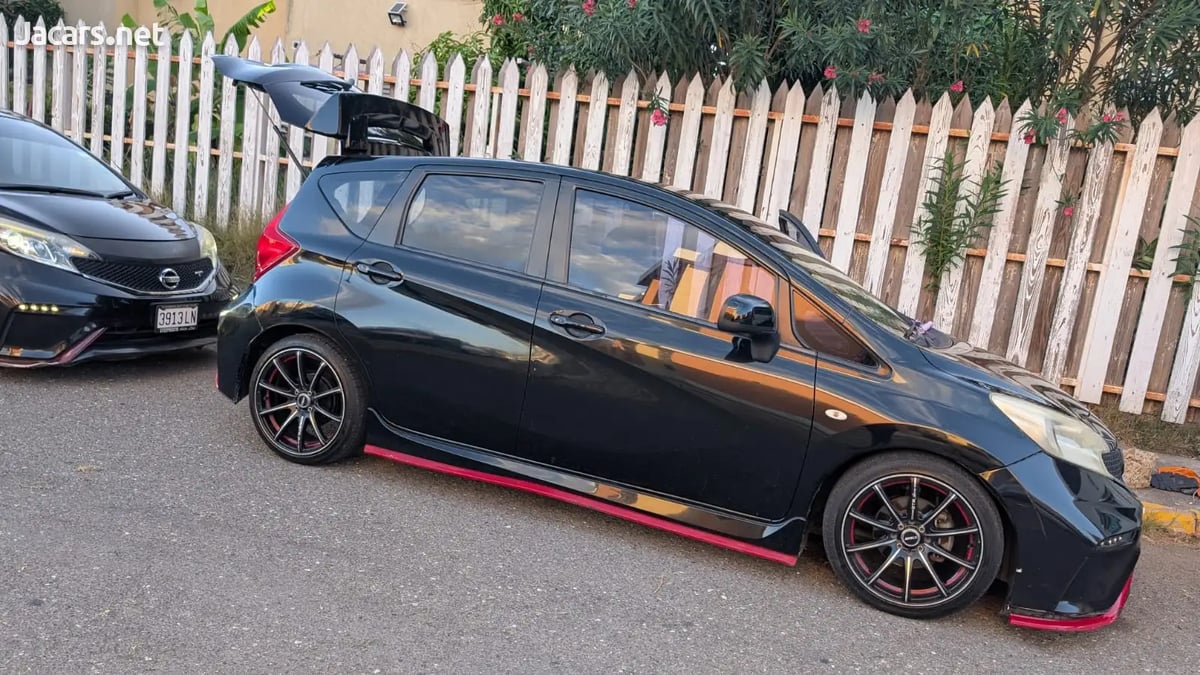 2012 NISSAN Note