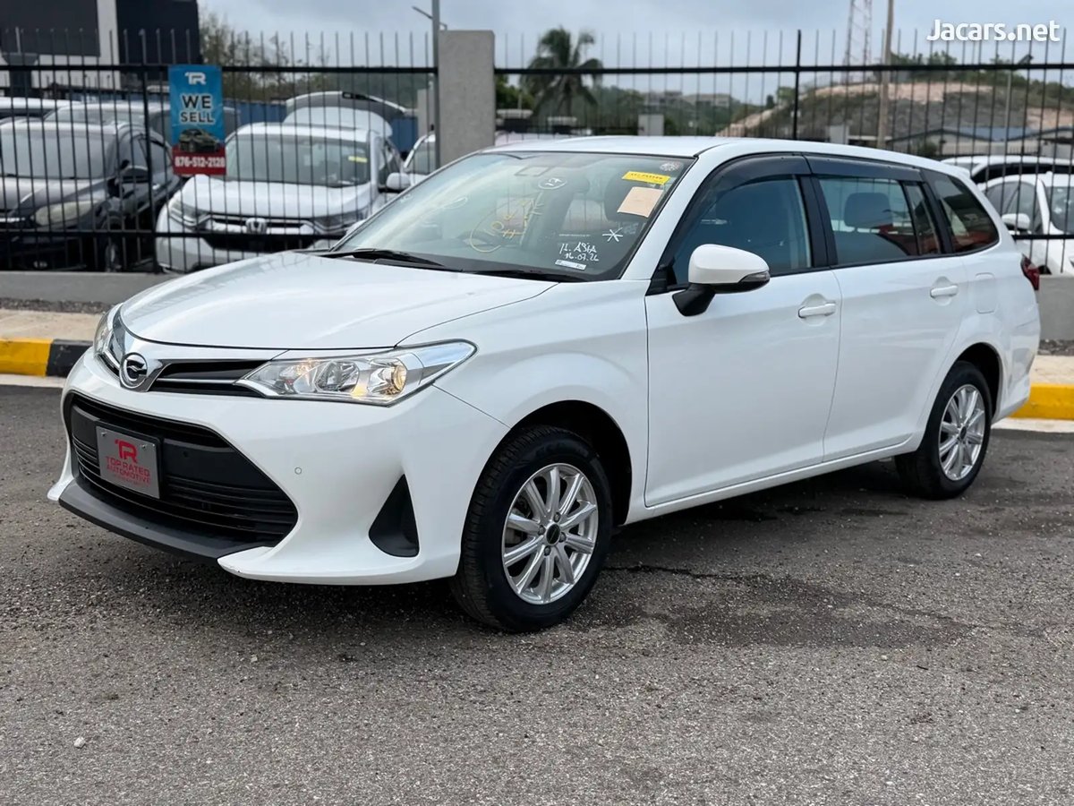 2020 TOYOTA Fielder