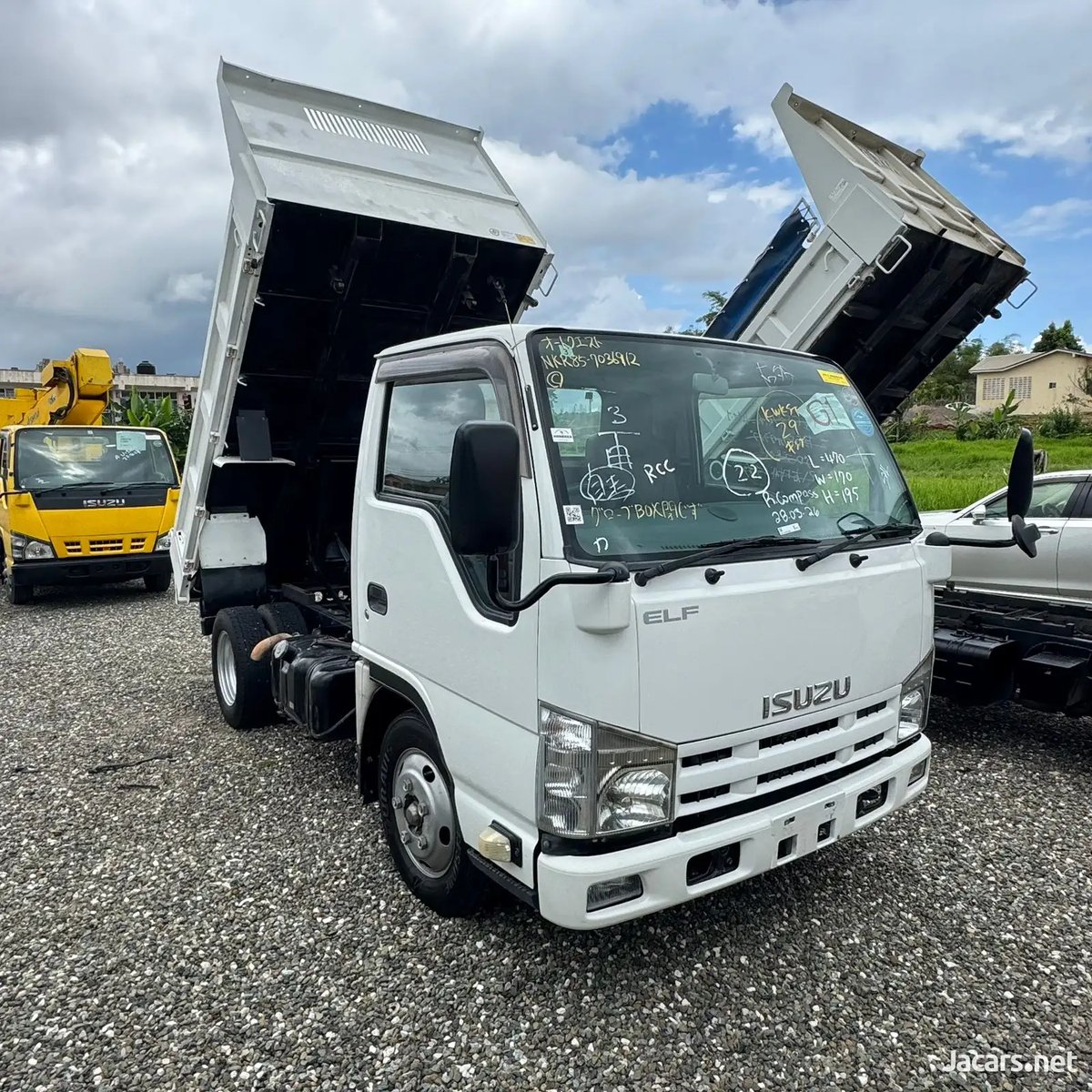2014 ISUZU Elf