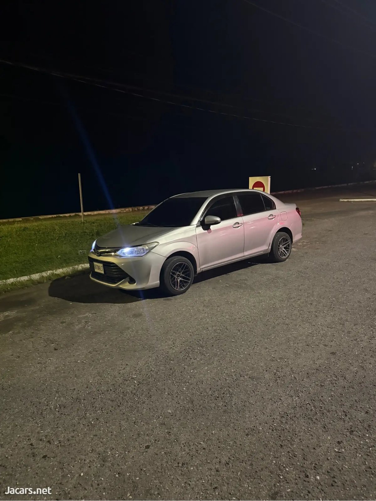 2015 TOYOTA Axio