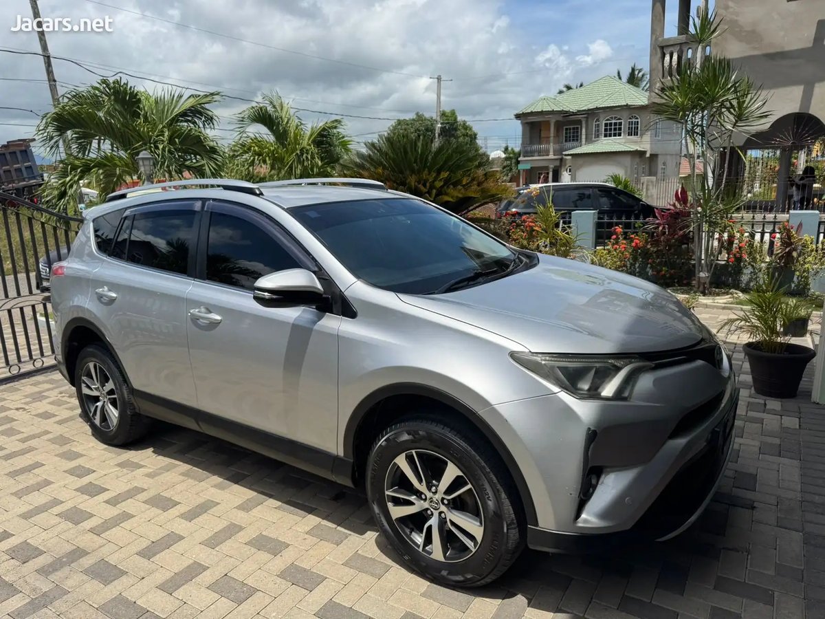 2016 TOYOTA RAV4