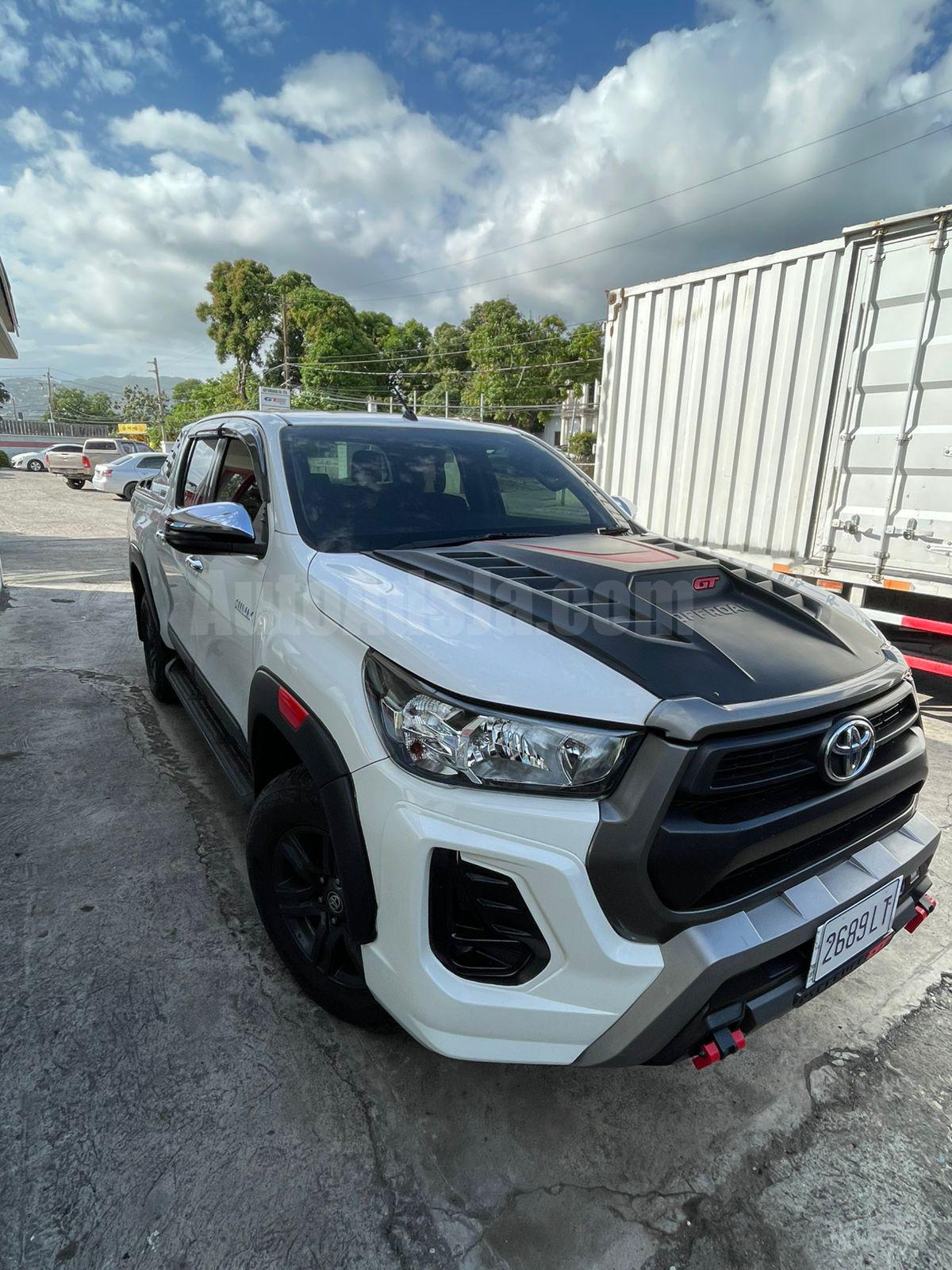 2020 TOYOTA HILUX REVOLUTION