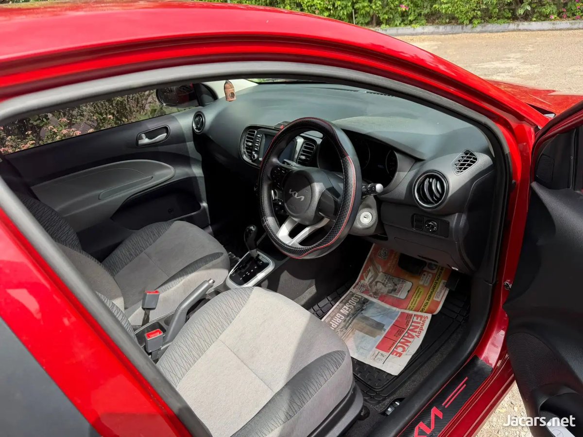 2024 KIA Soluto
