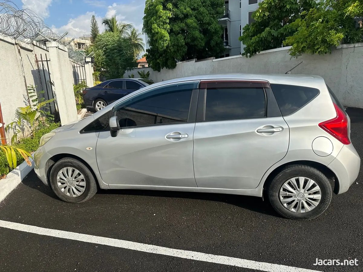 2014 NISSAN Note