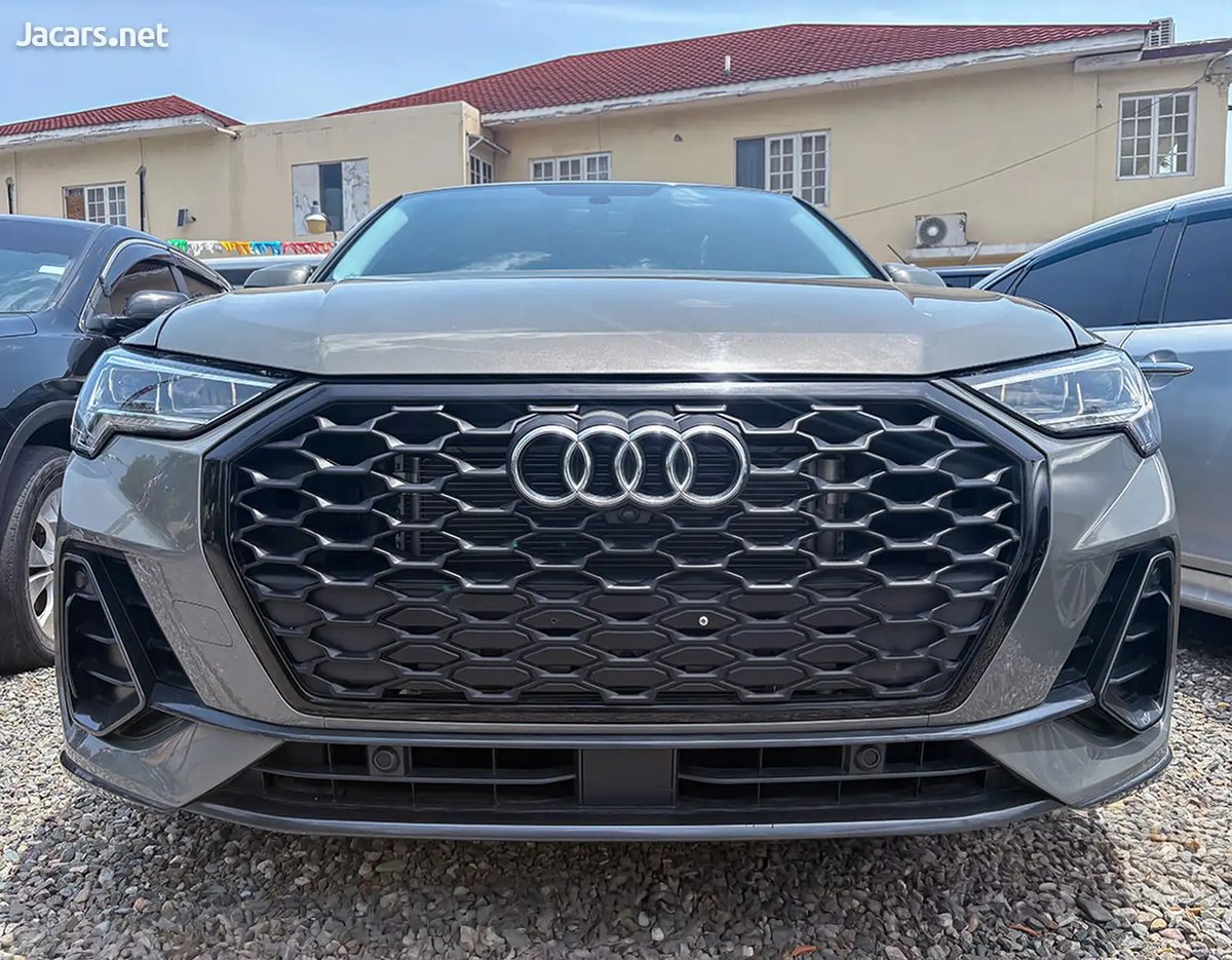 2022 AUDI Q3
