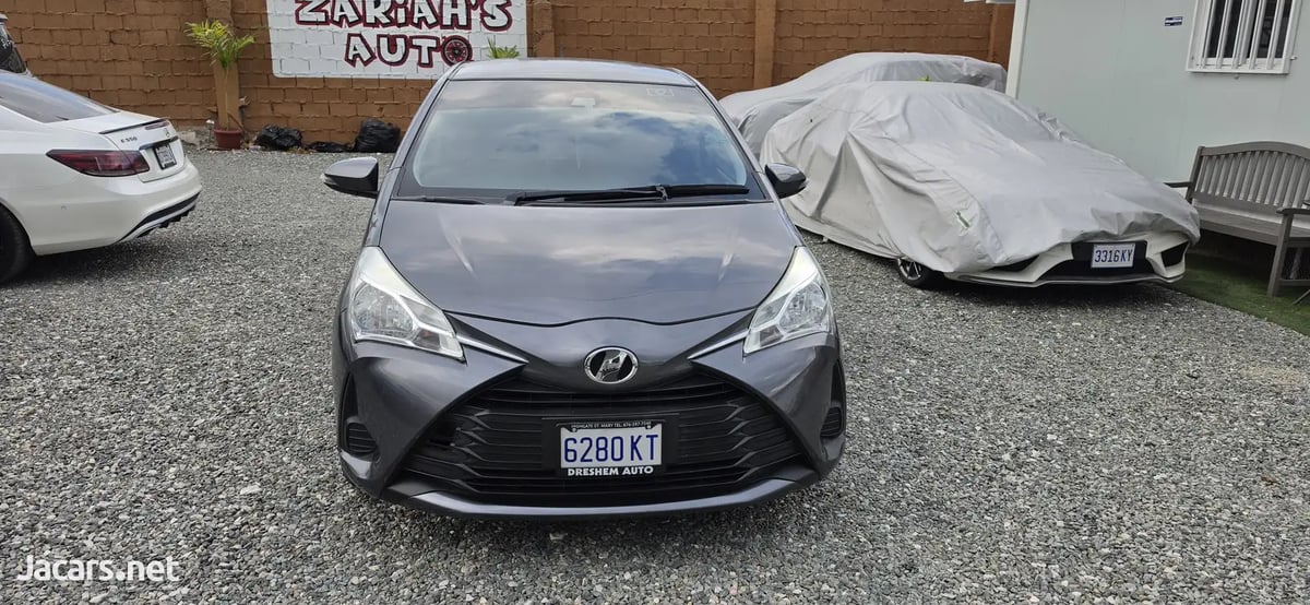2019 TOYOTA Vitz